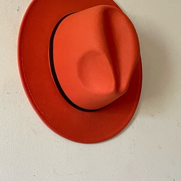 Ladies Hat. - Picture 3 of 6